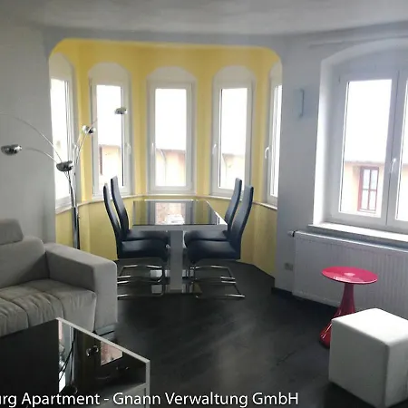 - Rathaus Apartman *